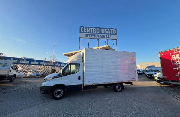 Iveco daily 35s16h3.0 box 2021