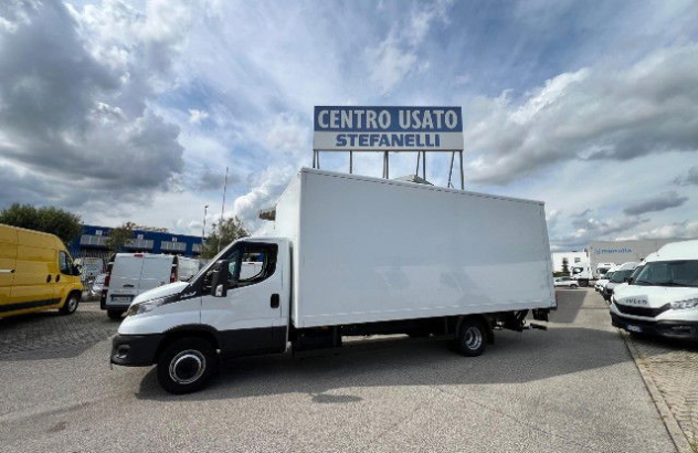 Iveco daily 70c18ha8-p box + sponda 2022