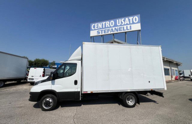 Iveco daily 35c14 box p 3750 2021