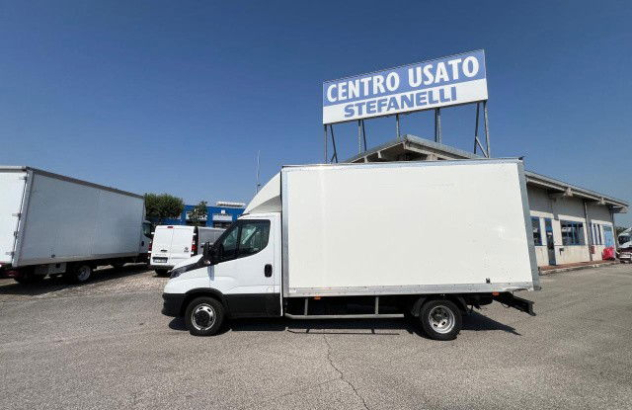 Iveco daily 35c16h3.0 box 2021