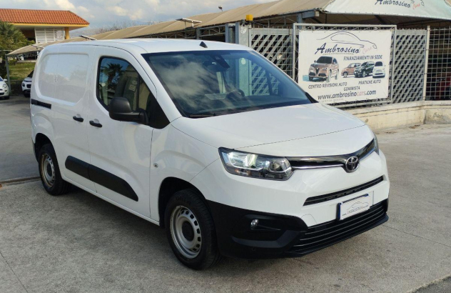 Toyota proace 2021