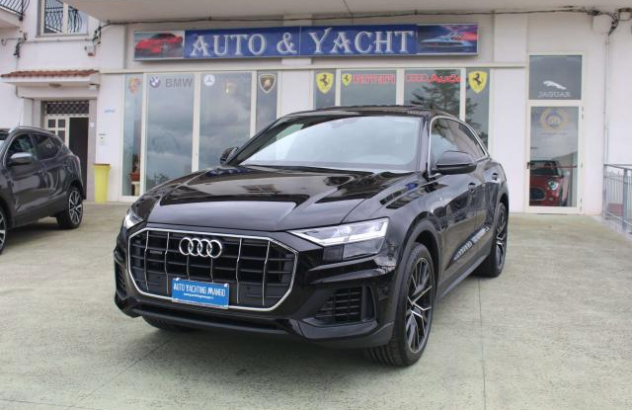 AUDI Q8  Elettrica-Diesel 2019