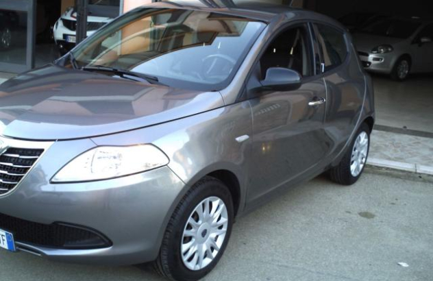 LANCIA Ypsilon 1.2 69 CV 5 porte Gold Benzina 2013