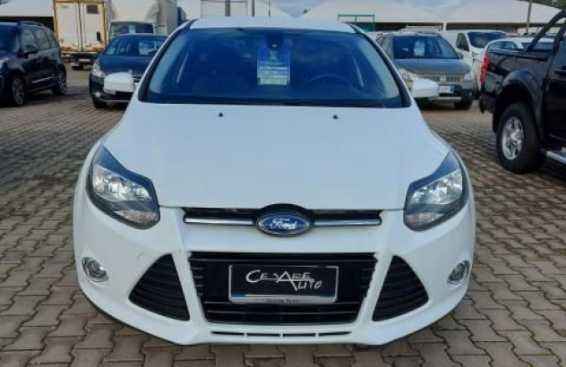 FORD Focus  Benzina 2013