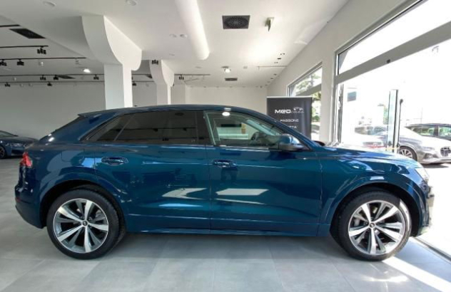 AUDI Q8 55 TFSI quattro tiptronic Sport Elettrica-Benzina 2020