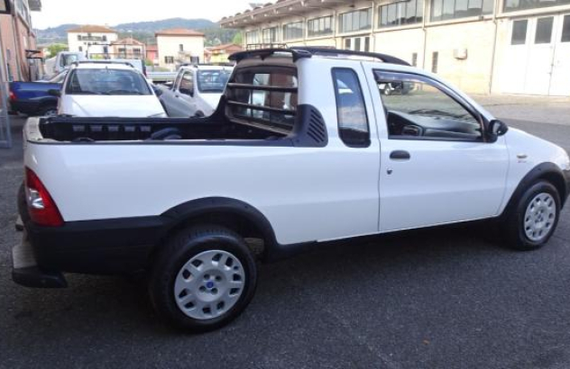 FIAT Strada  Diesel 2005