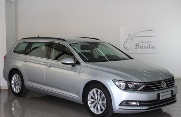 VOLKSWAGEN Passat Variant Passat Var. 1.6 TDI DSG Comfortline BMT Diesel 2017