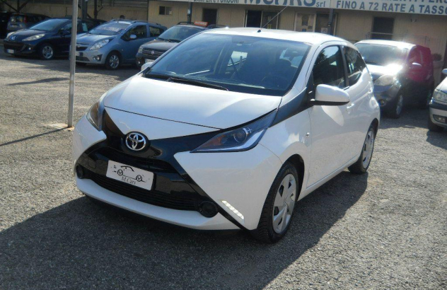 TOYOTA Aygo 1.0 VVT-i 69 CV 5 porte x-play MMT Benzina 2016