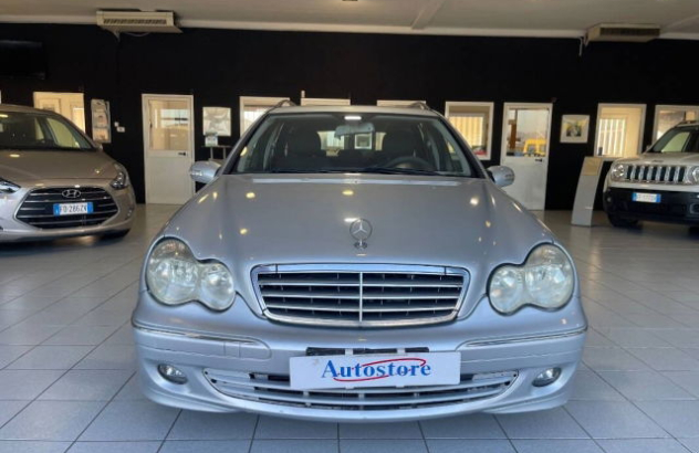 MERCEDES Classe C C 220 CDI Avantgarde Diesel 2006