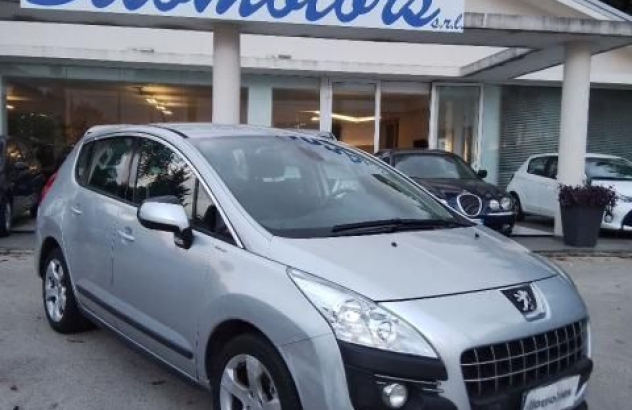 PEUGEOT 3008 2.0 HDi 150CV FAP Business Diesel 2011