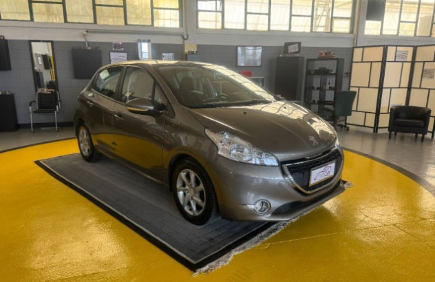 PEUGEOT 208  Diesel 2012