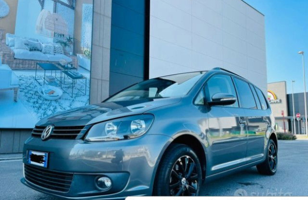 VOLKSWAGEN Touran  Metano 2012