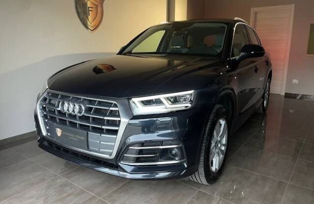 AUDI Q5  Elettrica-Benzina 2020