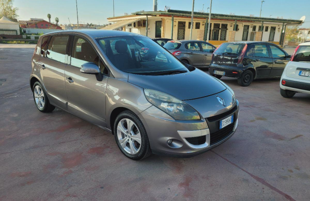 RENAULT Scénic X-Mod 1.5 dCi 110CV EDC Luxe Diesel 2010