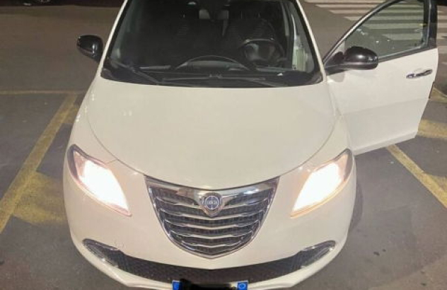 LANCIA Ypsilon  Benzina 2012