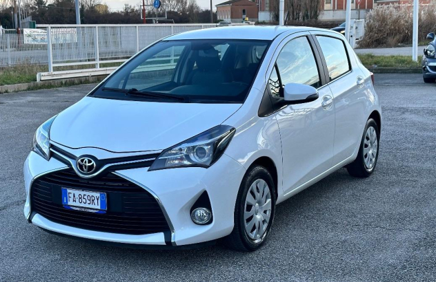 TOYOTA Yaris 1.0 5p. Lounge Benzina 2015