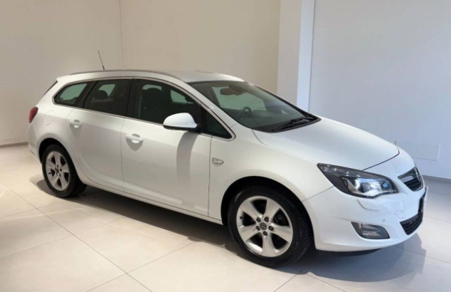 OPEL Astra  Diesel 2011