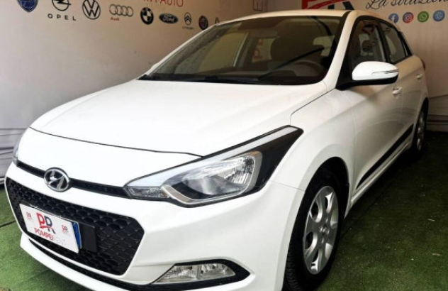 HYUNDAI i20  Benzina 2016