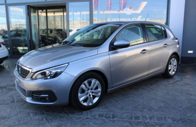 PEUGEOT 308  Benzina 2019