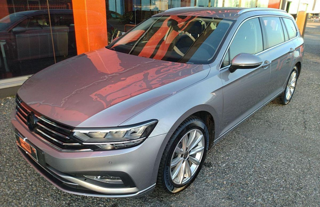 VOLKSWAGEN Passat Passat Variant 2.0 TDI DSG Business BMT Diesel 2021