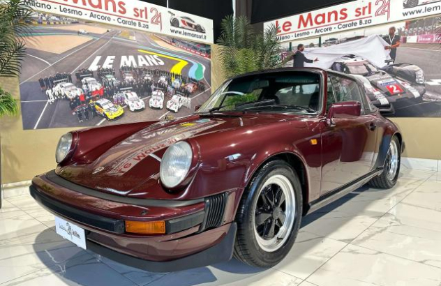 PORSCHE 911 (1963-1988)  Benzina 1983