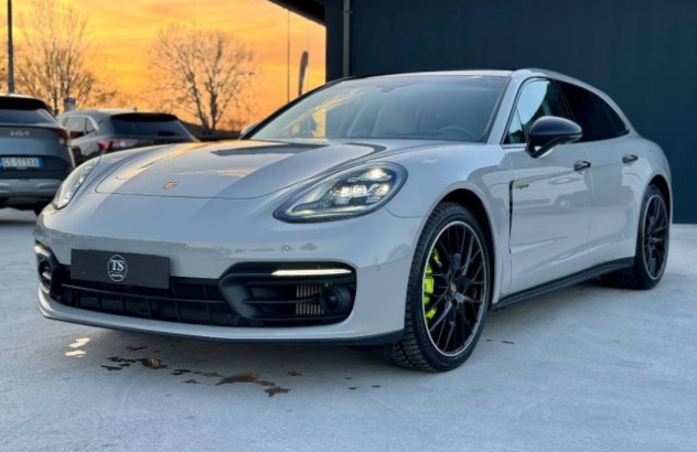 PORSCHE Panamera  Elettrica-Benzina 2022