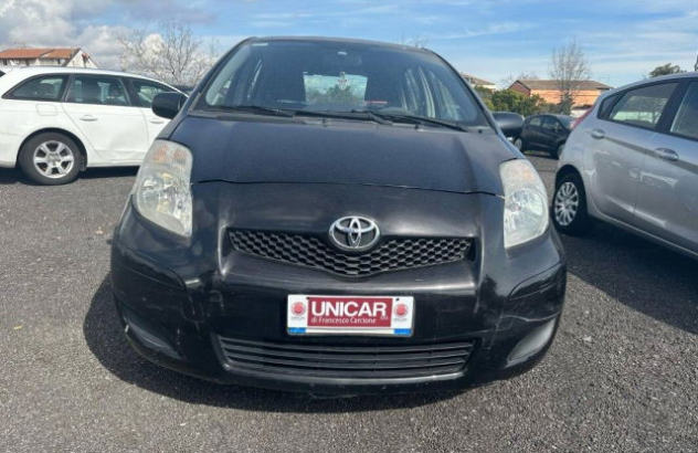 TOYOTA Yaris  Benzina 2010