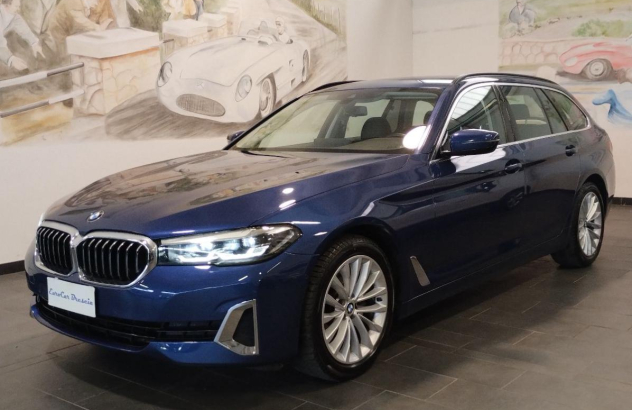 BMW Serie 5 Touring 520d xDrive Luxury Elettrica-Diesel 2020