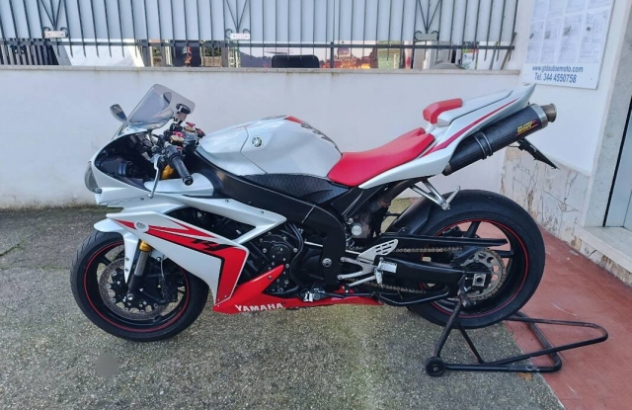 Yamaha YZF R1  Benzina 2007